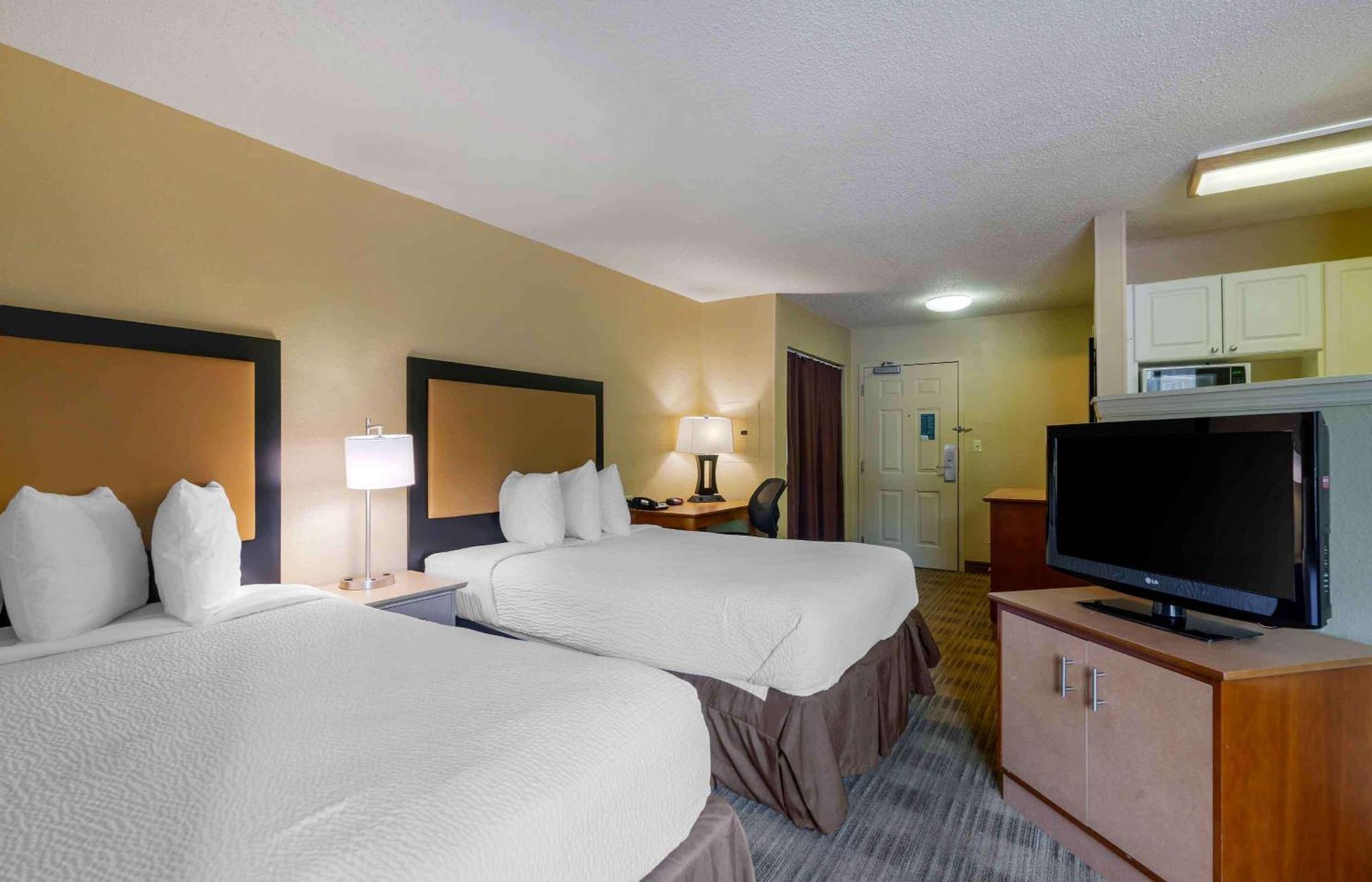 Extended Stay America Select Suites Tampa Airport Memorial Hwy West Chase Екстериор снимка